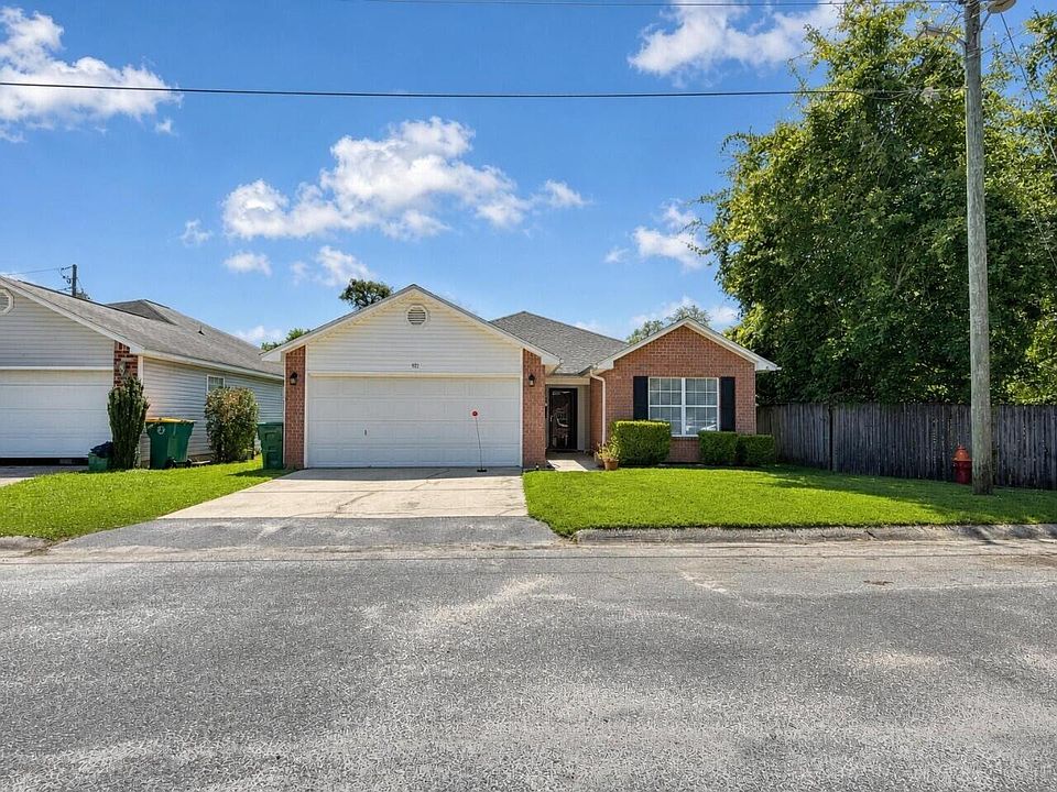 1st image of 921 Lauderhill Ln