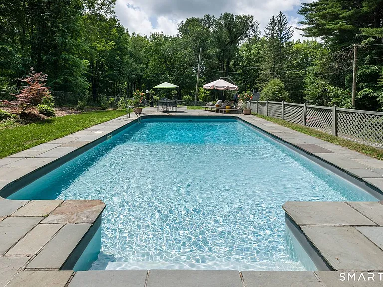 61 Bear Hill Rd — Photo 24
