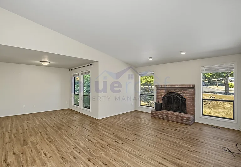 13920 SW Tennessee Ln — Photo 5