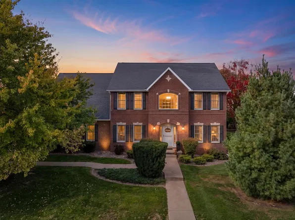 4960 Foxborough Ct, Bettendorf, IA 52722