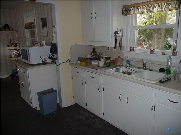 4th image of 236 Bierley Ave