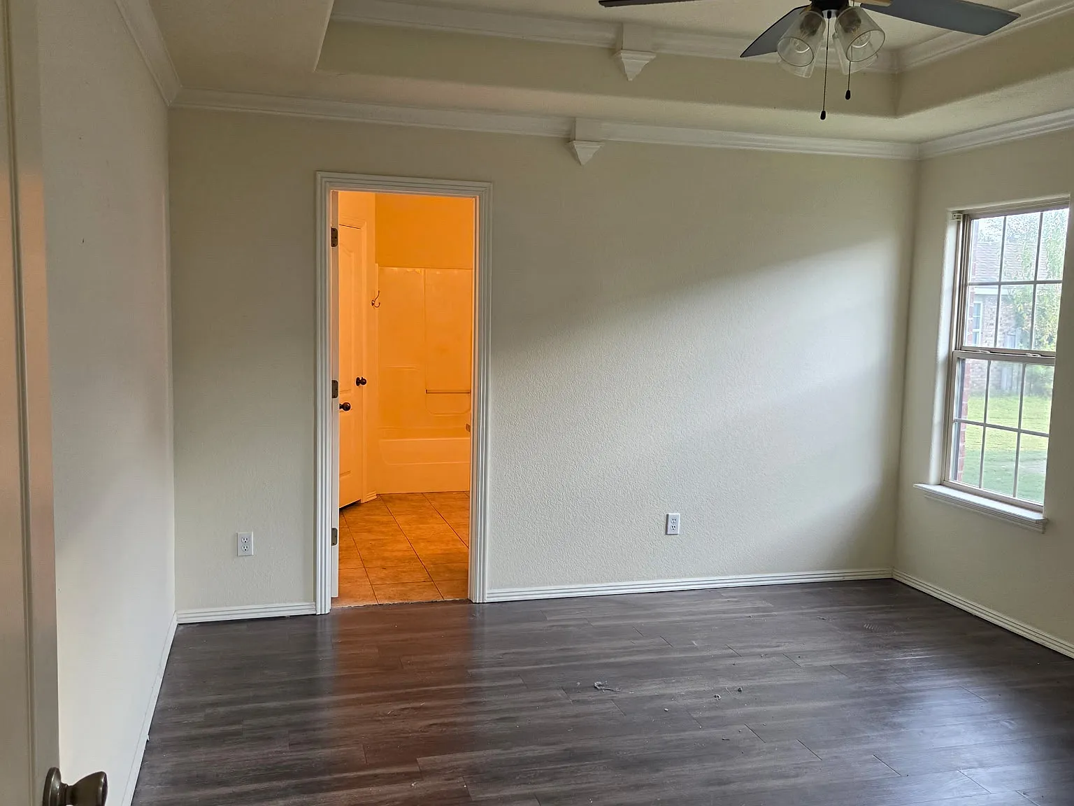3 bed, 1360 sqft, $1,200 — Photo 2