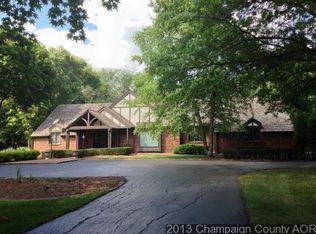 1602 Golf Dr, Mahomet, IL 61853