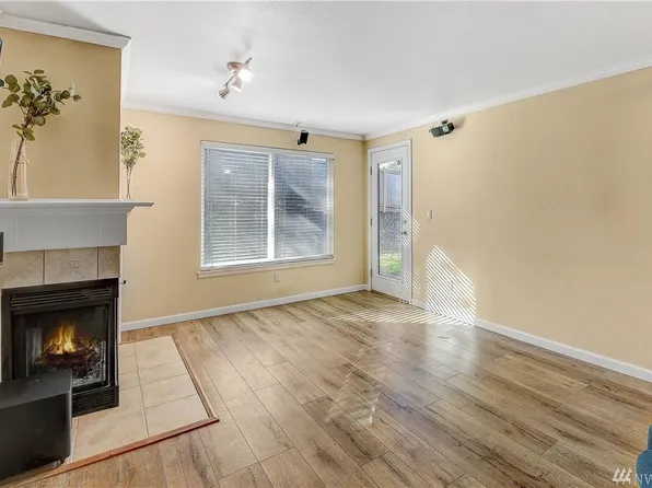 11103 NE 124th Ln APT A101, Kirkland, WA 98034