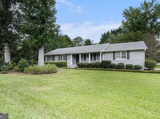 1433 Rainbow Cir, Griffin, GA 30224