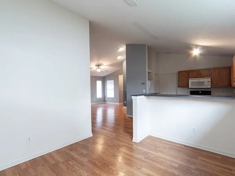 11968 Locus Ln — Photo 14