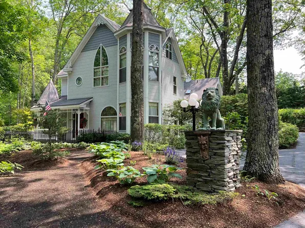 31 Oak Ridge Road, Lebanon, NH 03784