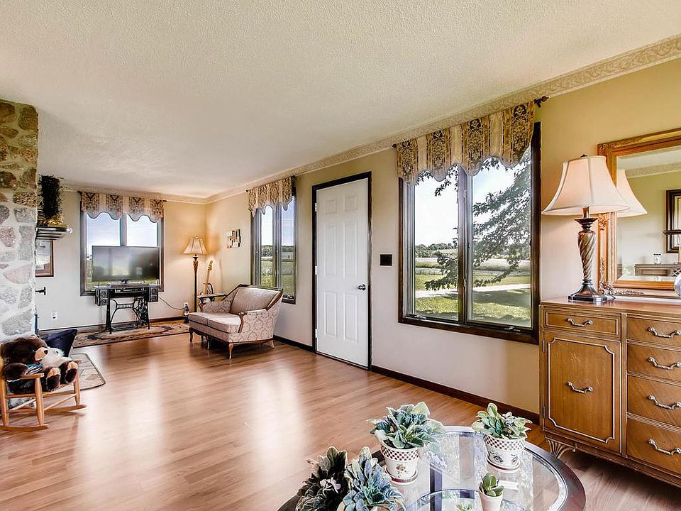 1st image of 27290 Vergus Ave