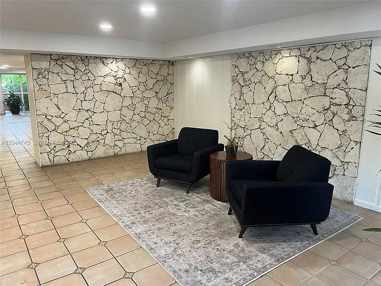 1205 Mariposa Ave #212 — Photo 27