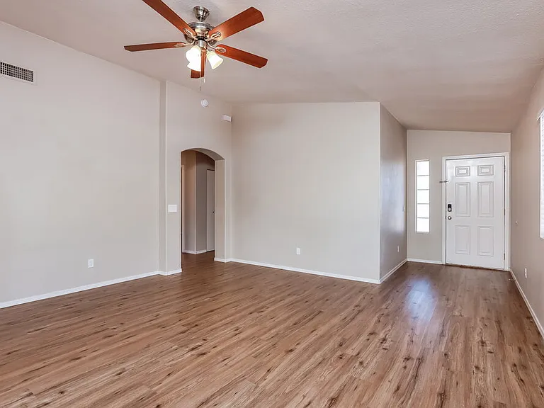 9009 E Kinross Dr — Photo 5