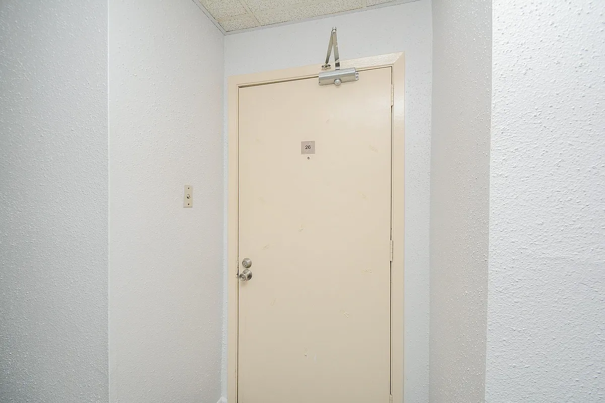 Building Photo - 8519 Hearth Dr #26