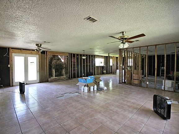 3rd image of 13570 Rolling Hills Dr
