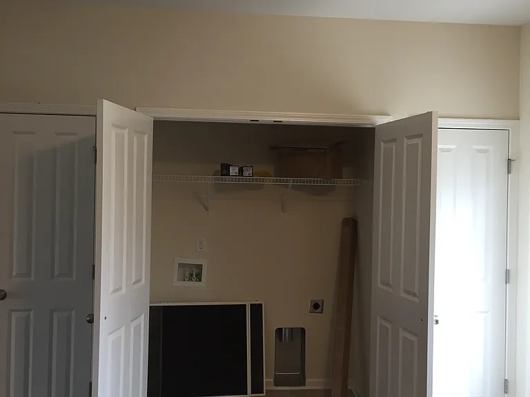 302 Oldbury Ln — Photo 6