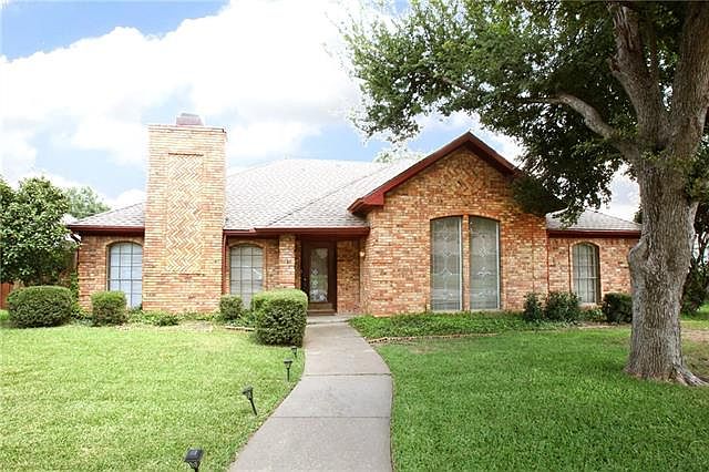 1st image of 2612 Pickwick Ln