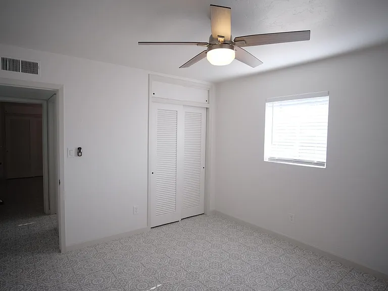 2743 N Park Ave — Photo 26