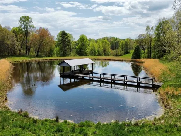 George Chandler Rd, Mount Airy, NC 27030