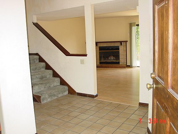 2nd image of 2594 Warwick Ln