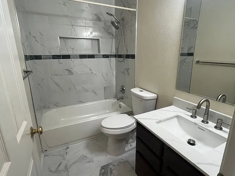 11283 W Glen Ellyn Dr — Photo 13