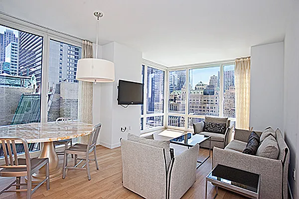 Sold by Prestigious International | media 4