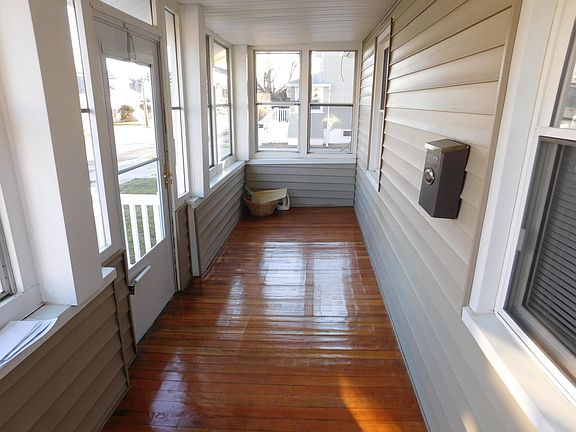 2nd image of 5 1st Ave #1A