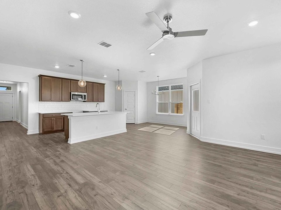 2nd image of 8821 Ponderosa Pine Rd