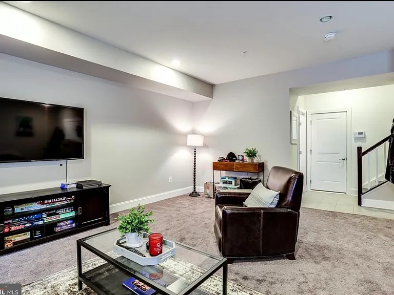 148 Merrimack Way — Photo 17