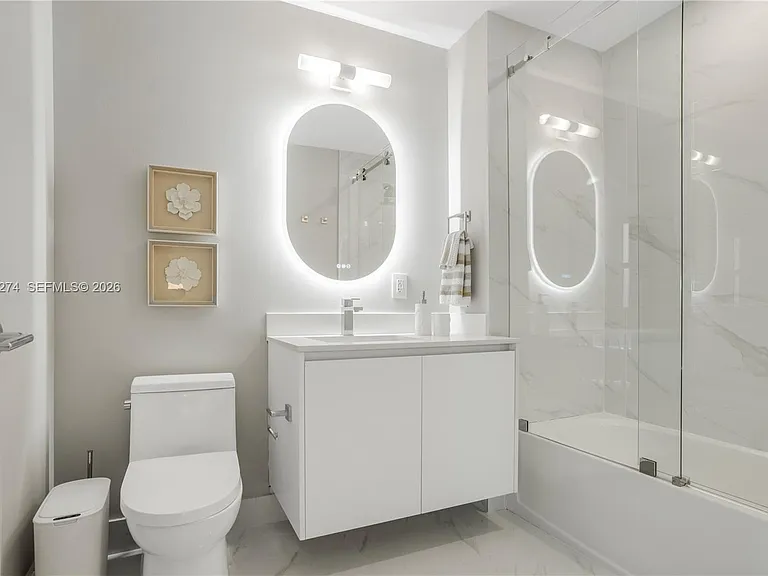 700 NE 24th St #901 — Photo 58