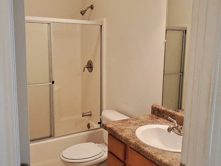 275 Arch St — Photo 18