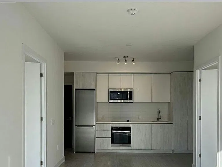 5858 Yonge St #321 — Photo 7
