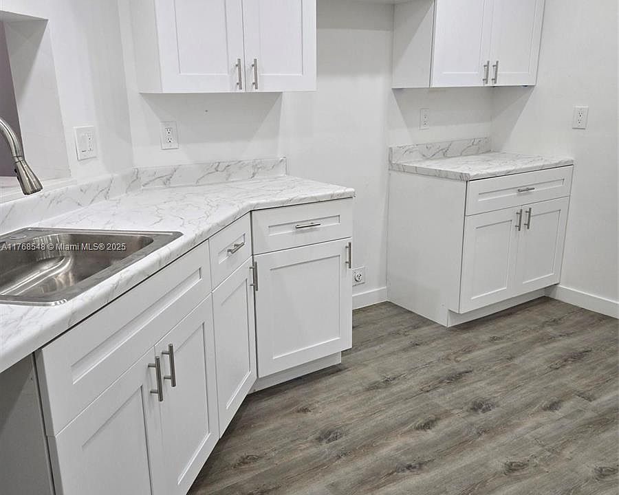 1st image of 800 Independence Dr #800L