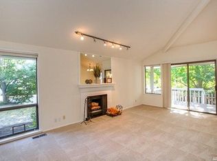 1045 Blue Heron Ave NE #1, Bainbridge Island, WA 98110