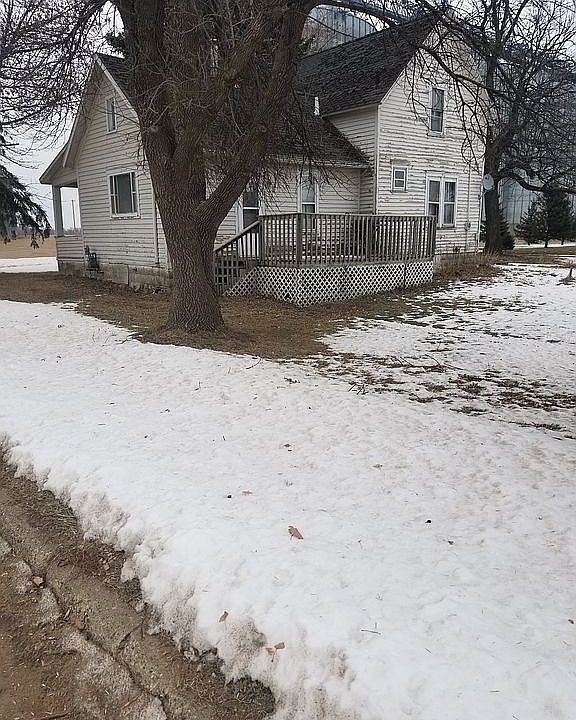 1st image of 311 1st Ave W