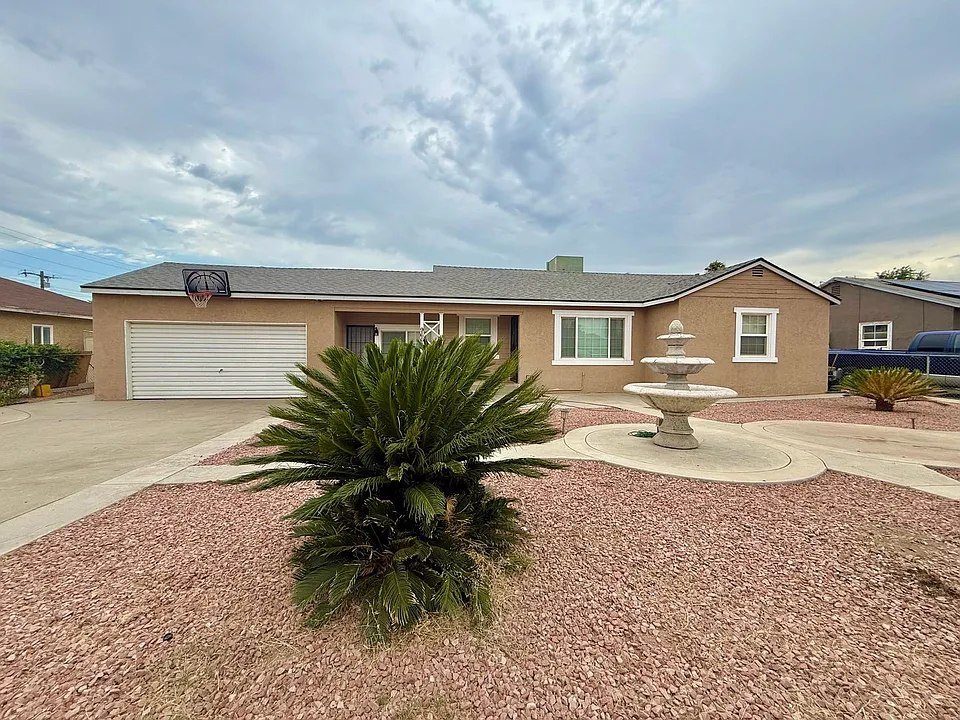 9666 Laurel Ave