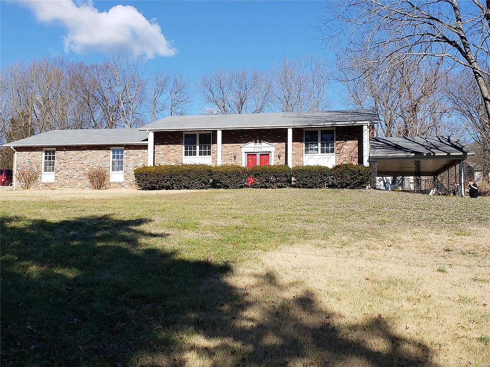 2nd image of 7176 Rosemary Ln