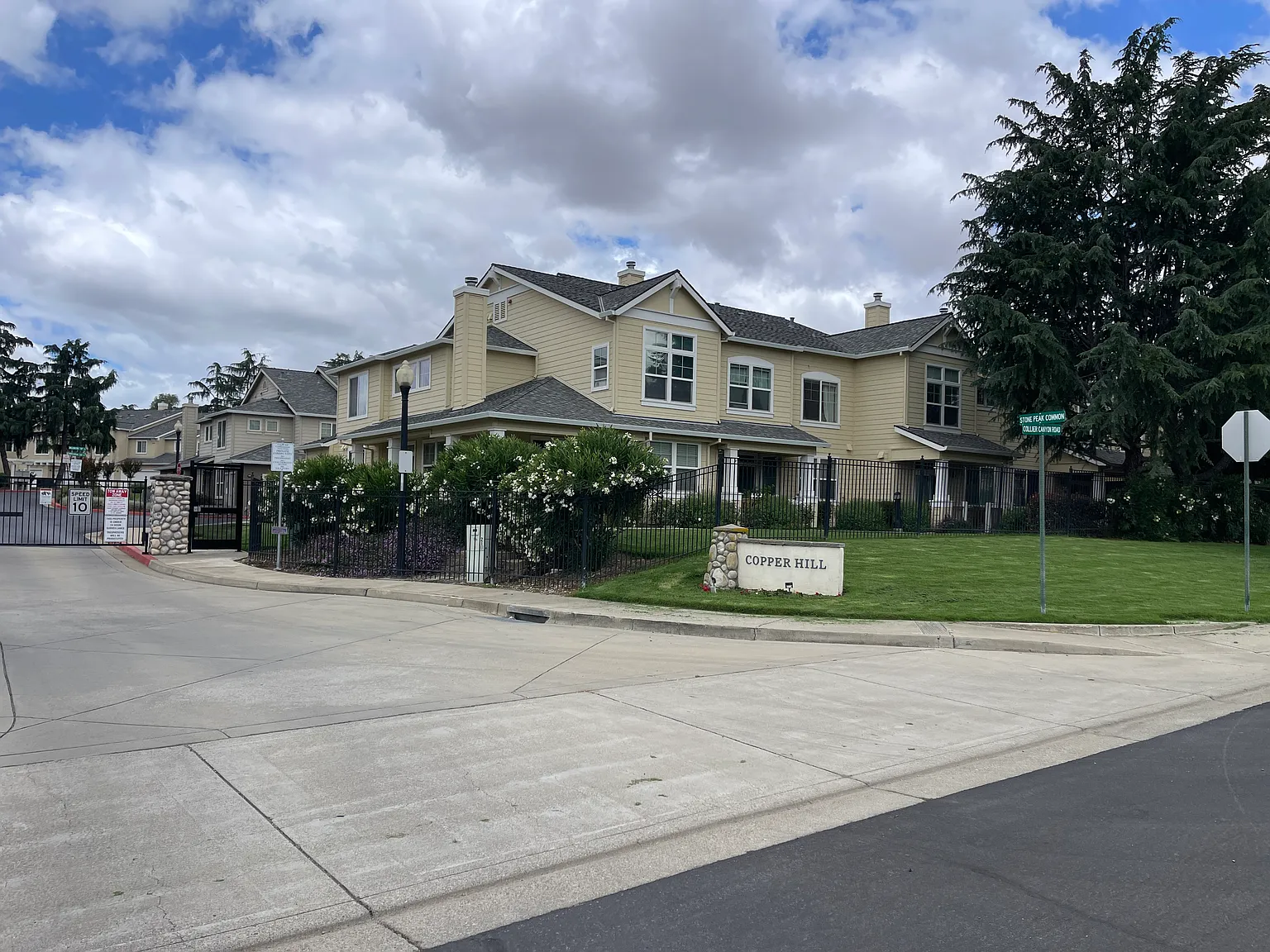 3 bed, 2.5 bath, 1322 sqft, $3,500 — Photo 4