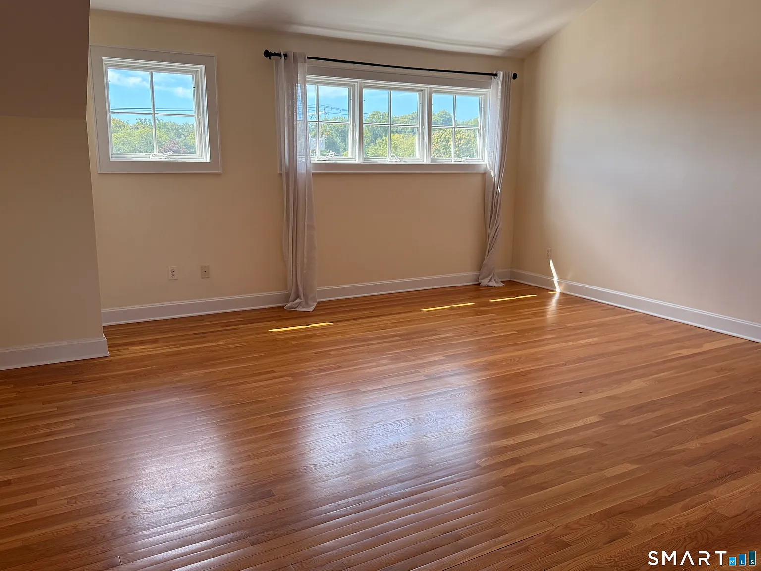1 bed, 1.0 bath, 850 sqft, $2,500 — Photo 3
