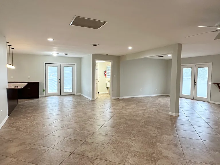 710 Morningside Dr — Photo 8