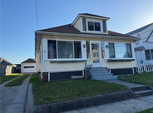 28 Richland Rd, Cranston, RI 02910