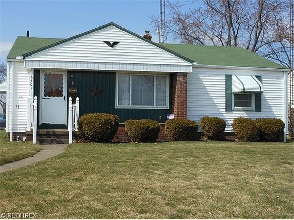 Nice corner lot in Harter Ht