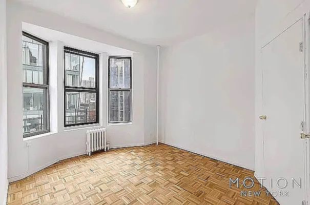 1st image of 1264 Lexington Ave APT 3N