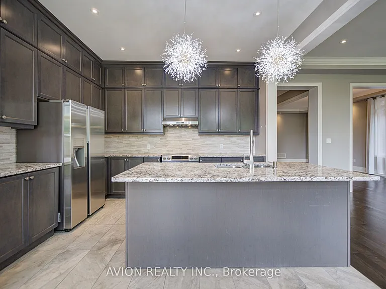 102 Joseph Hartman Cres — Photo 7