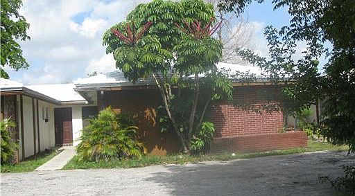 2nd image of 3892 NW 79th Ave