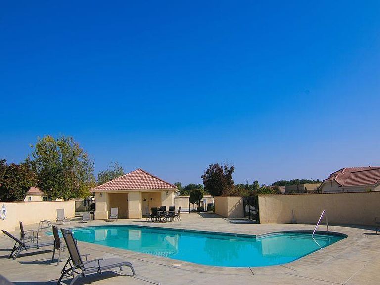 Lotus Villas Apartment Rentals - Bakersfield, CA | Zillow