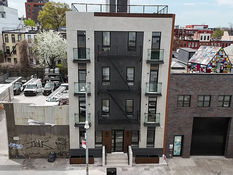 242 6th St #1C — Photo 7