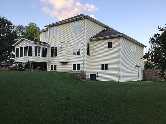 2nd image of 19718 334th Ave