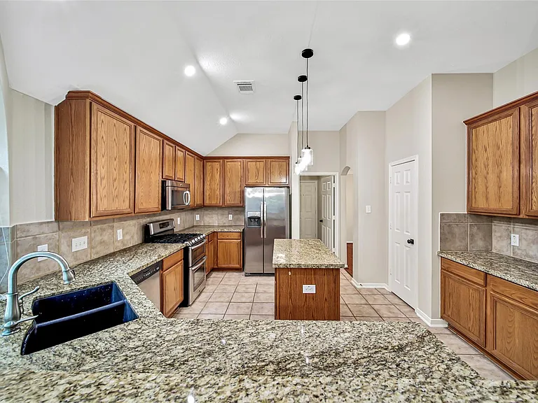 14526 Red Tailed Hawk Ln — Photo 11