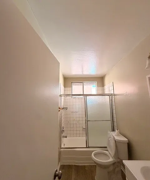 17620 Burbank Blvd #9 — Photo 11
