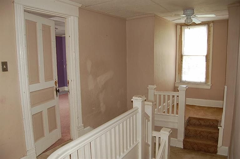 2nd image of 208 Main St