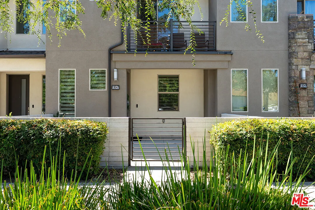 4 bed, 4.0 bath, 1854 sqft, $3,995 — Photo 1