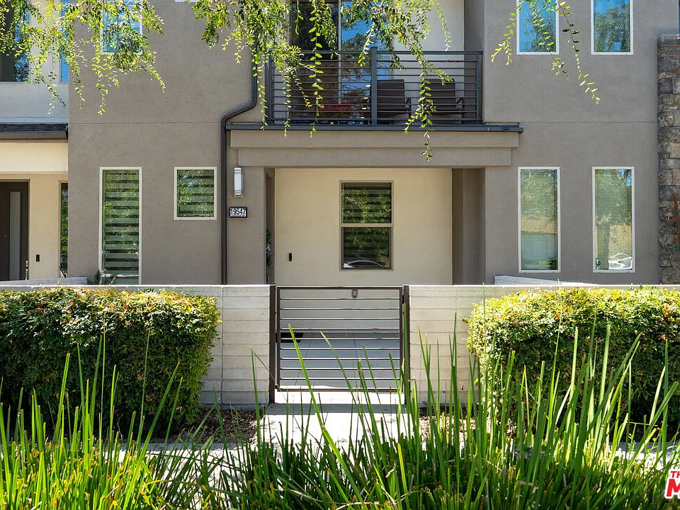 19547 Cardigan Dr